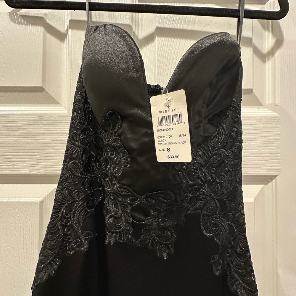 Chic Strapless Black Dress - Picture 5 of 6